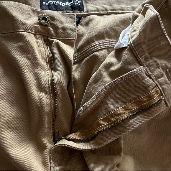 Khaki Foot Action 100% Cotton Shorts, Size 34 - Picture 5 of 6